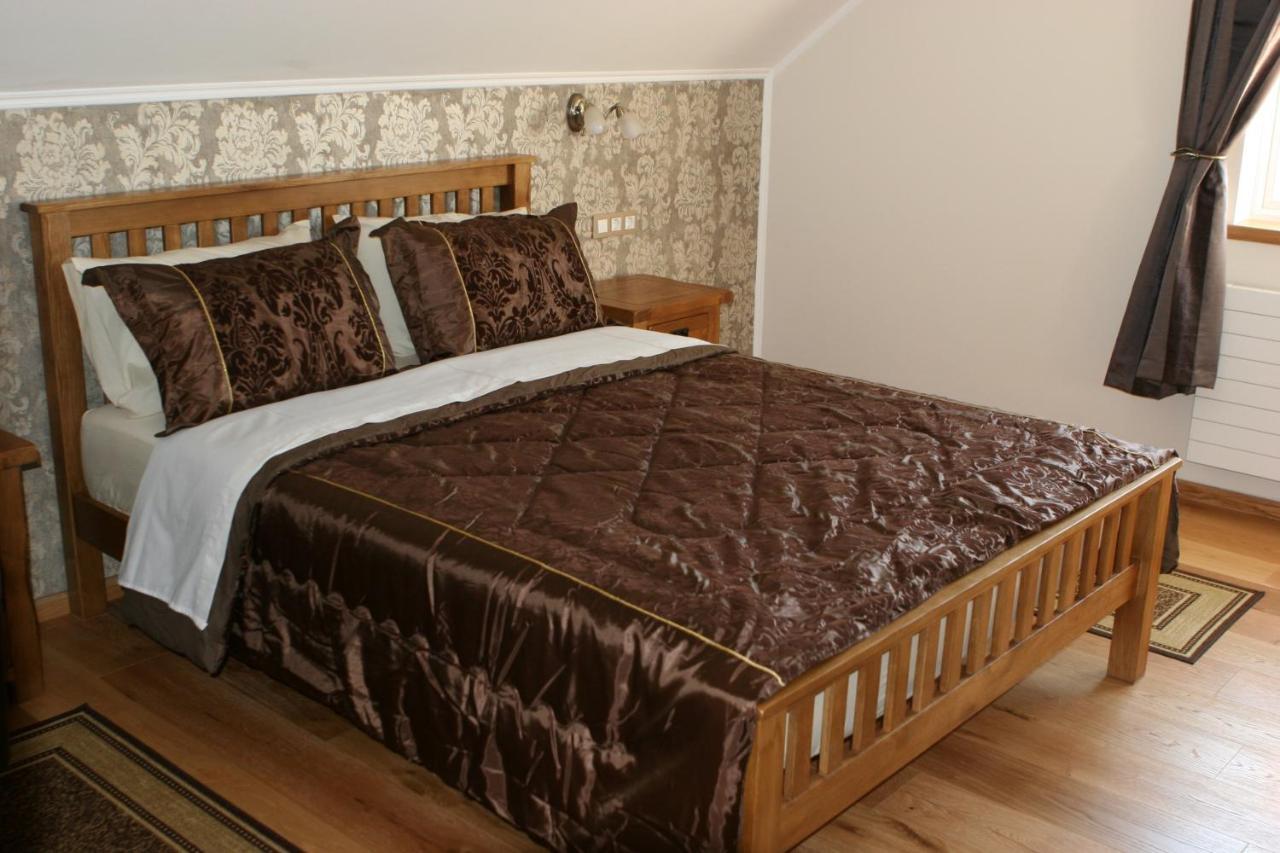 Bed and Breakfast Millenium House 1 Jezerce Exterior foto
