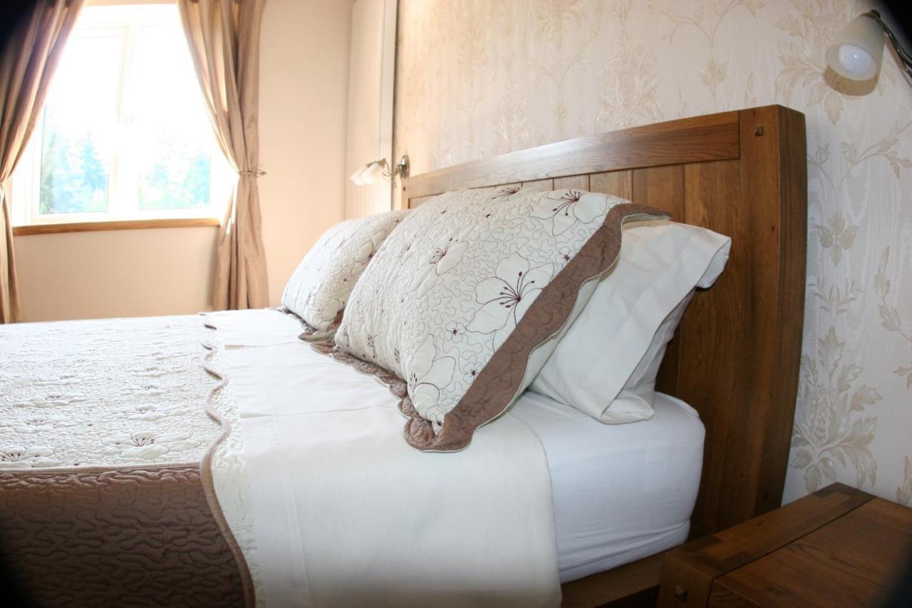 Bed and Breakfast Millenium House 1 Jezerce Exterior foto