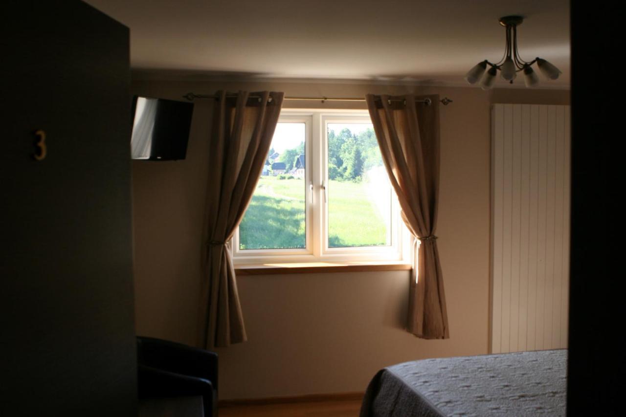 Bed and Breakfast Millenium House 1 Jezerce Exterior foto